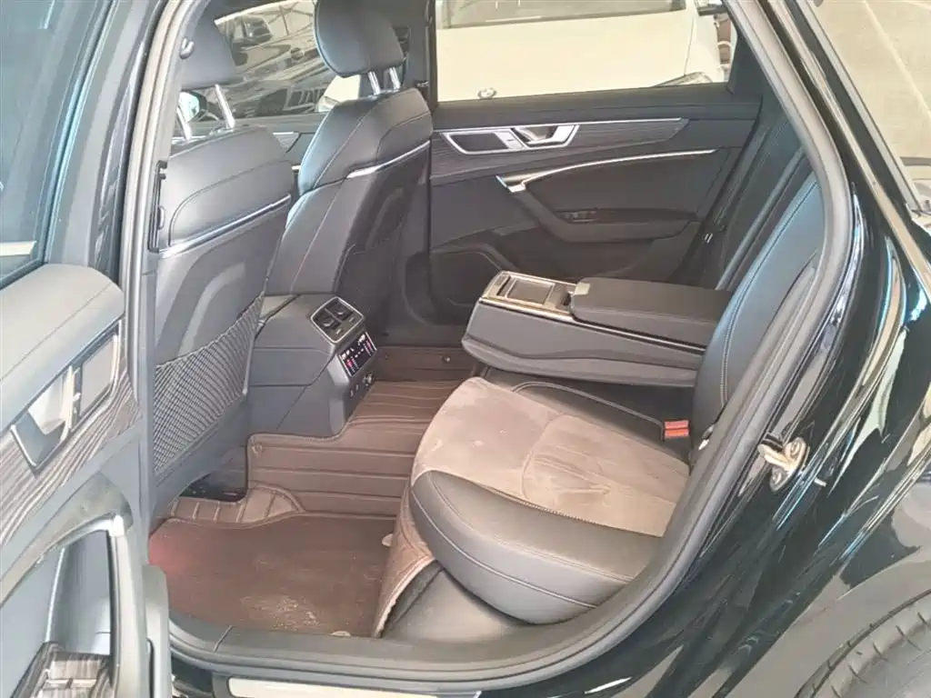 Audi A6L 2024 45 TFSI Premium Dynamic фото 17
