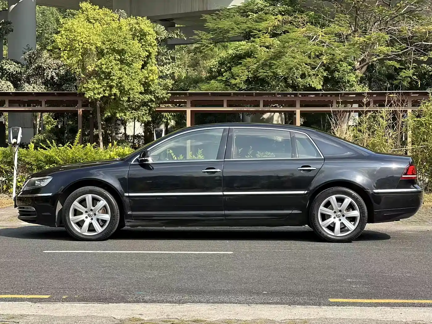 Volkswagen Phaeton 2014 3.0L Business Edition фото 3
