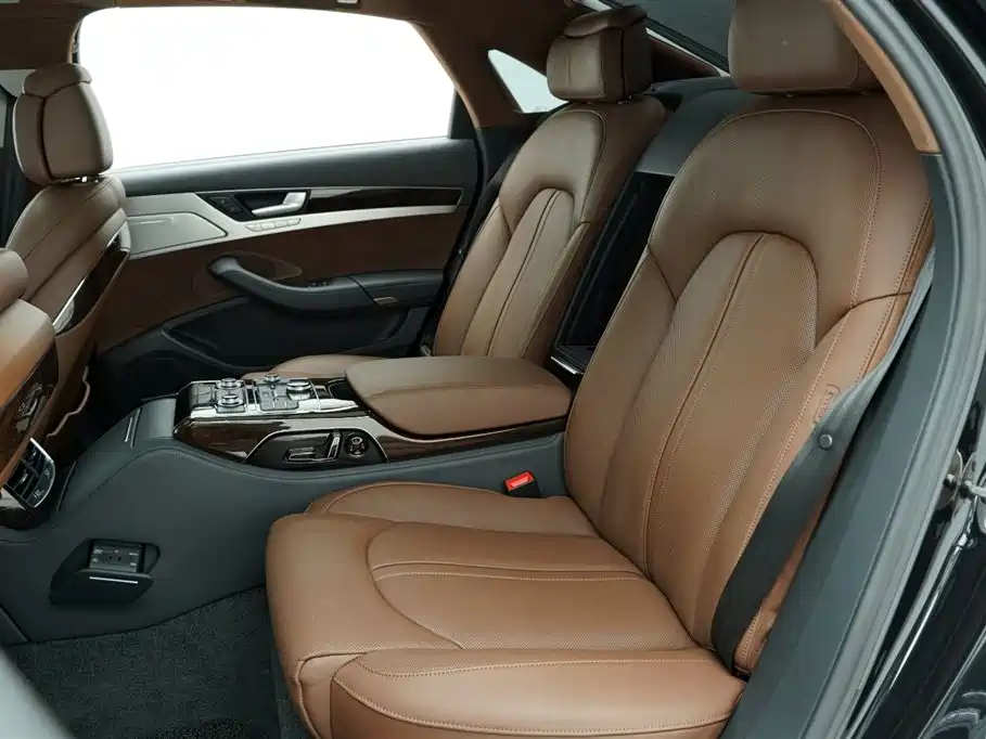 Audi A8 2014 A8L 45 TFSI quattro Luxury фото 23