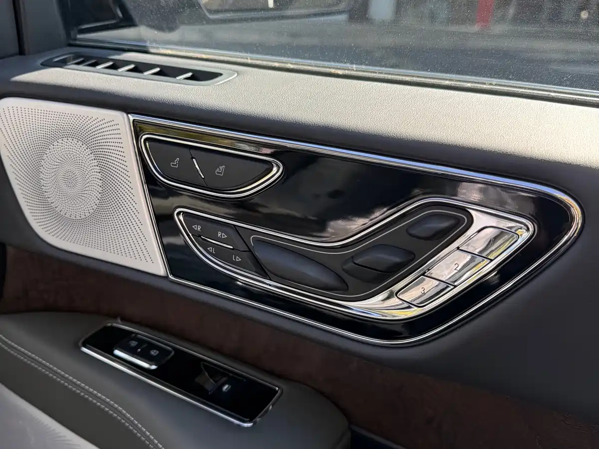 Lincoln Navigator 2026 2024 3.5T Long Wheelbase Presidential Edition