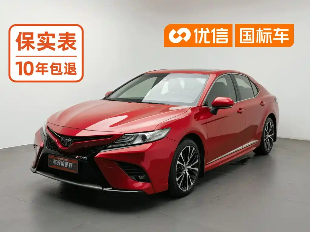 Фото 1 - Toyota Camry