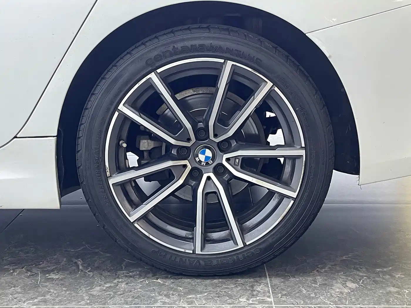 BMW 3 Series 2023 320Li M Sport Package фото 7