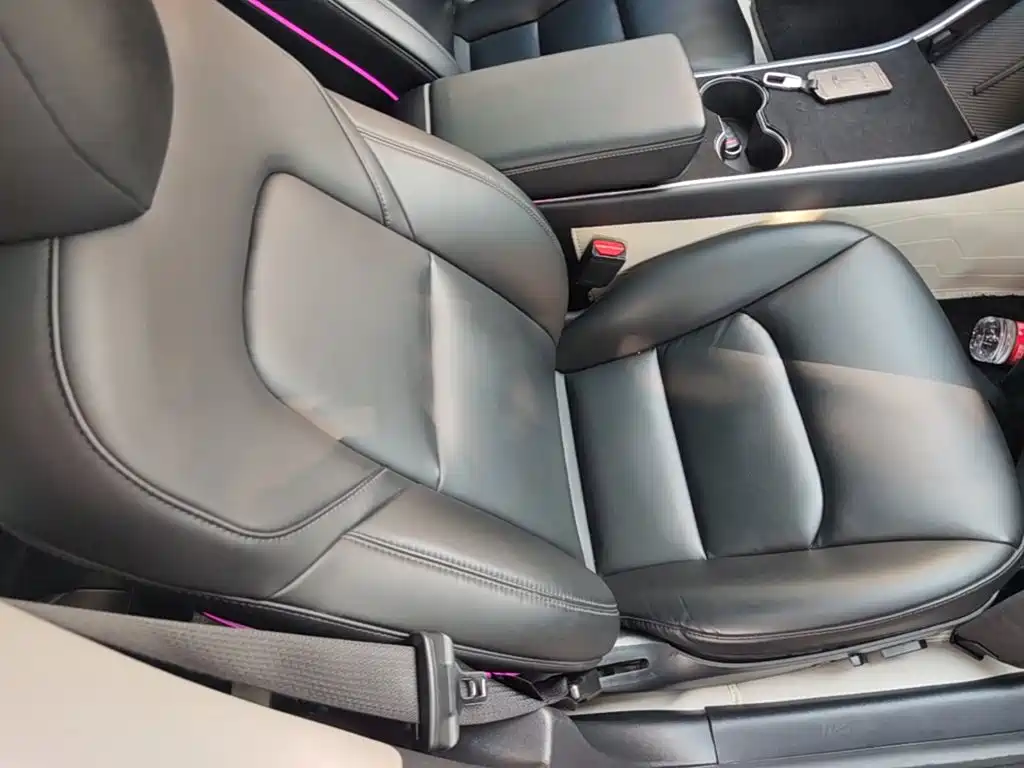 Фото 25 - Tesla Model 3
