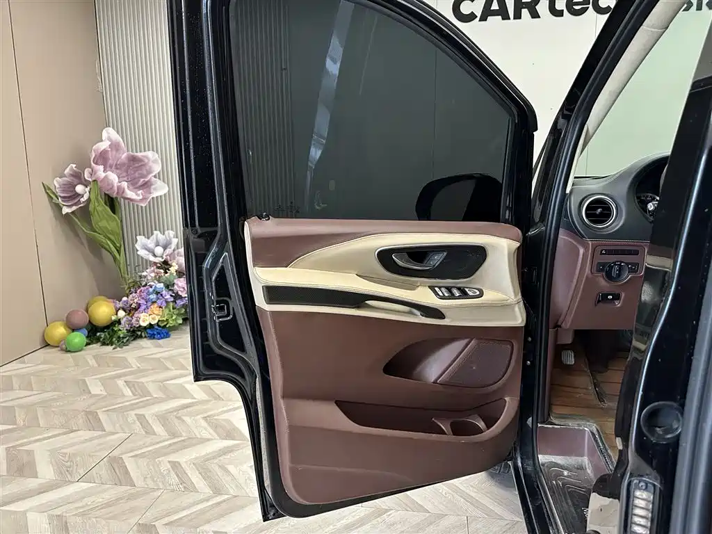 Mercedes-Benz Vito 2016 2.0T Elite Edition фото 15