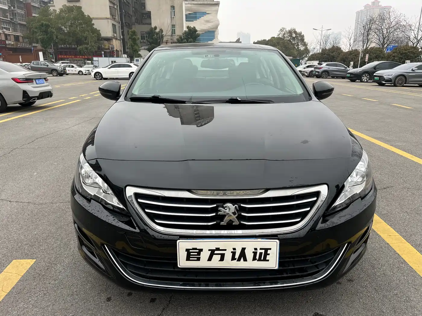 PEUGEOT 408