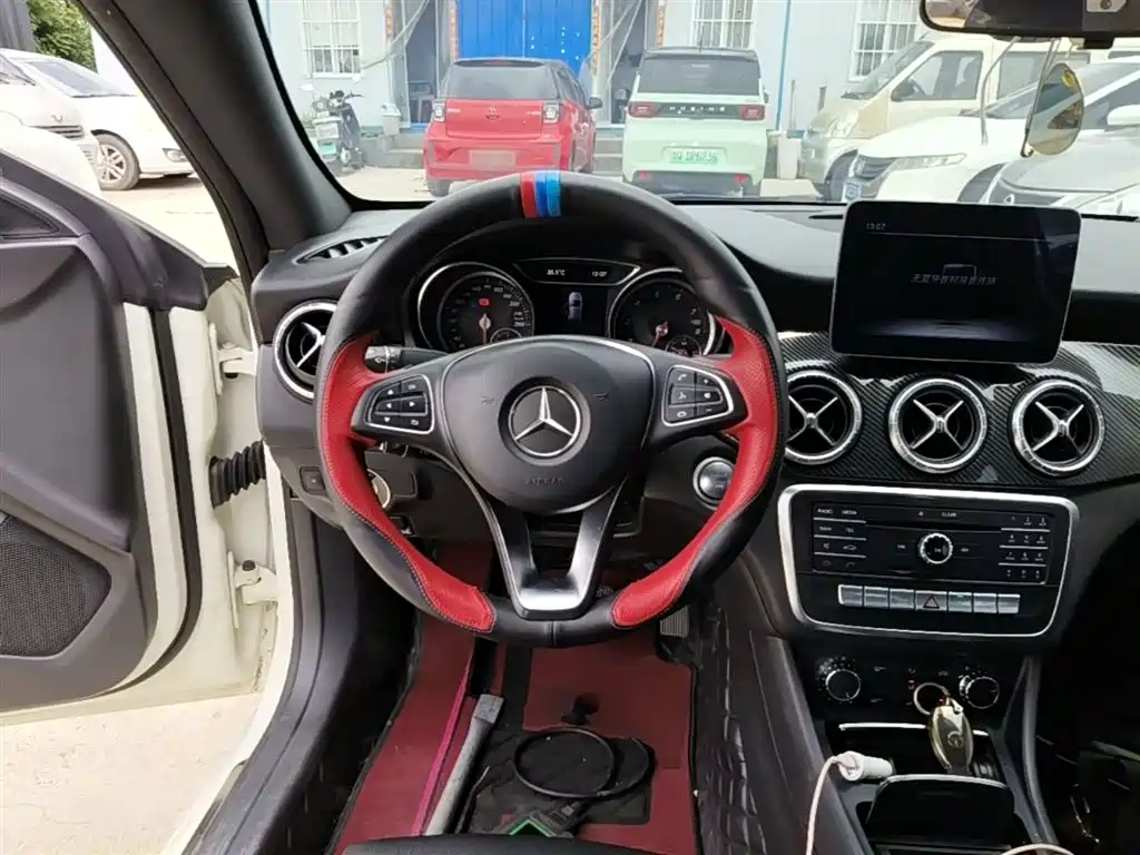 Mercedes-Benz CLA (Import) 2017 Facelift CLA 200 Style фото 11