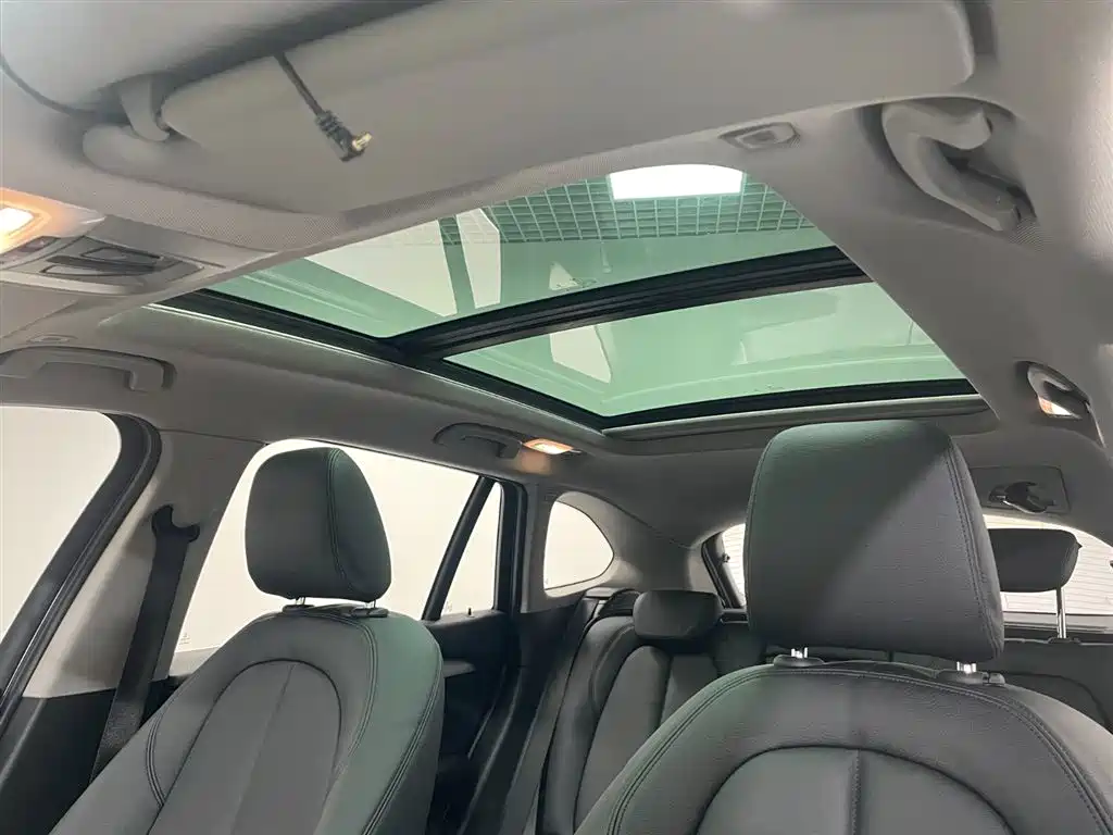 BMW X1 2018 sDrive20Li Leading Model фото 20