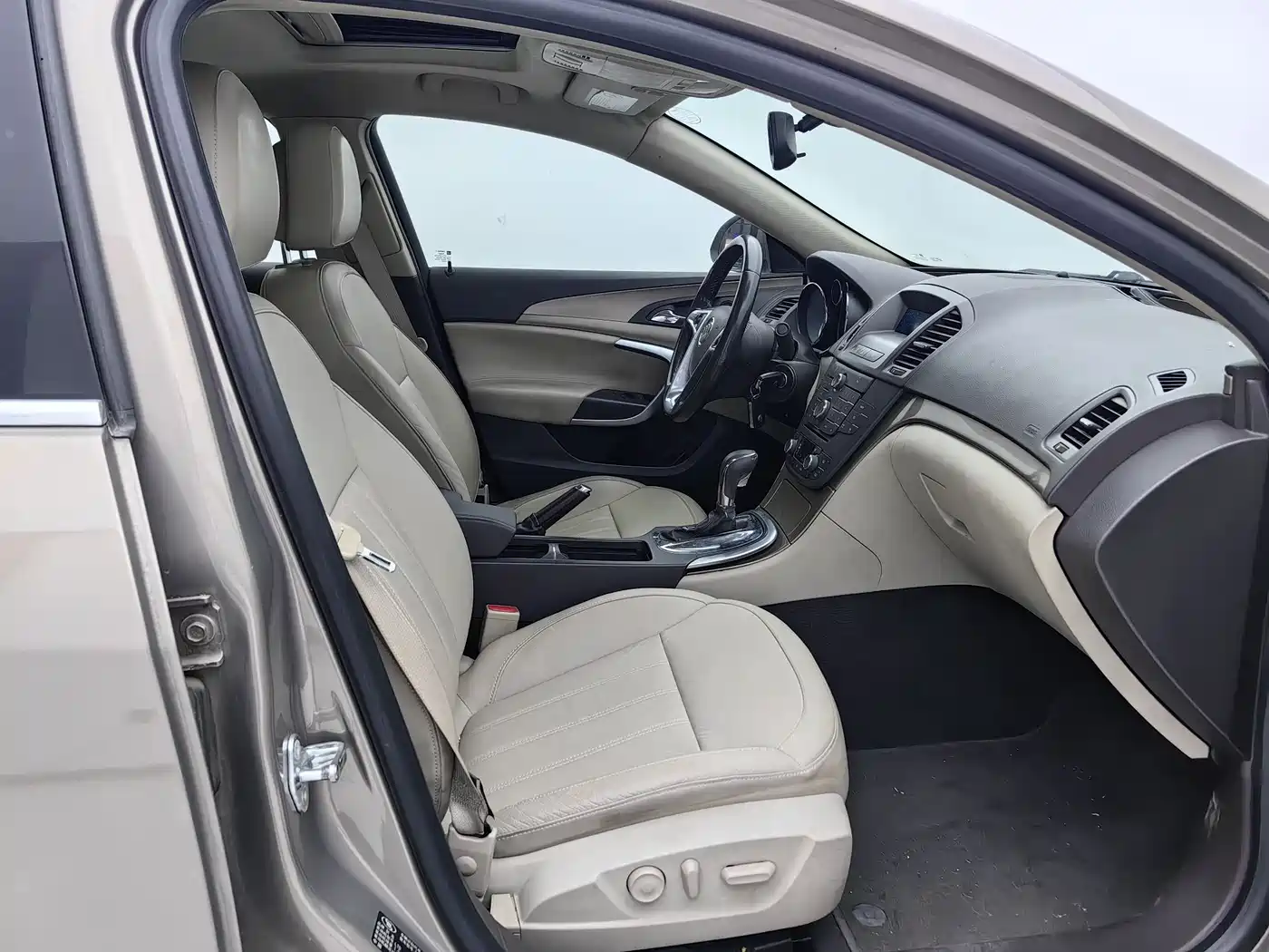 Buick Regal 2011 2.0L Comfort Edition фото 11
