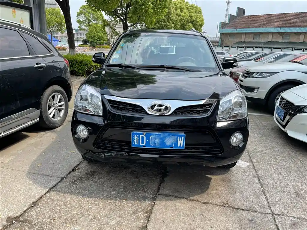 Hyundai Tucson 2013 2.0L Automatic 2WD Comfort фото 2