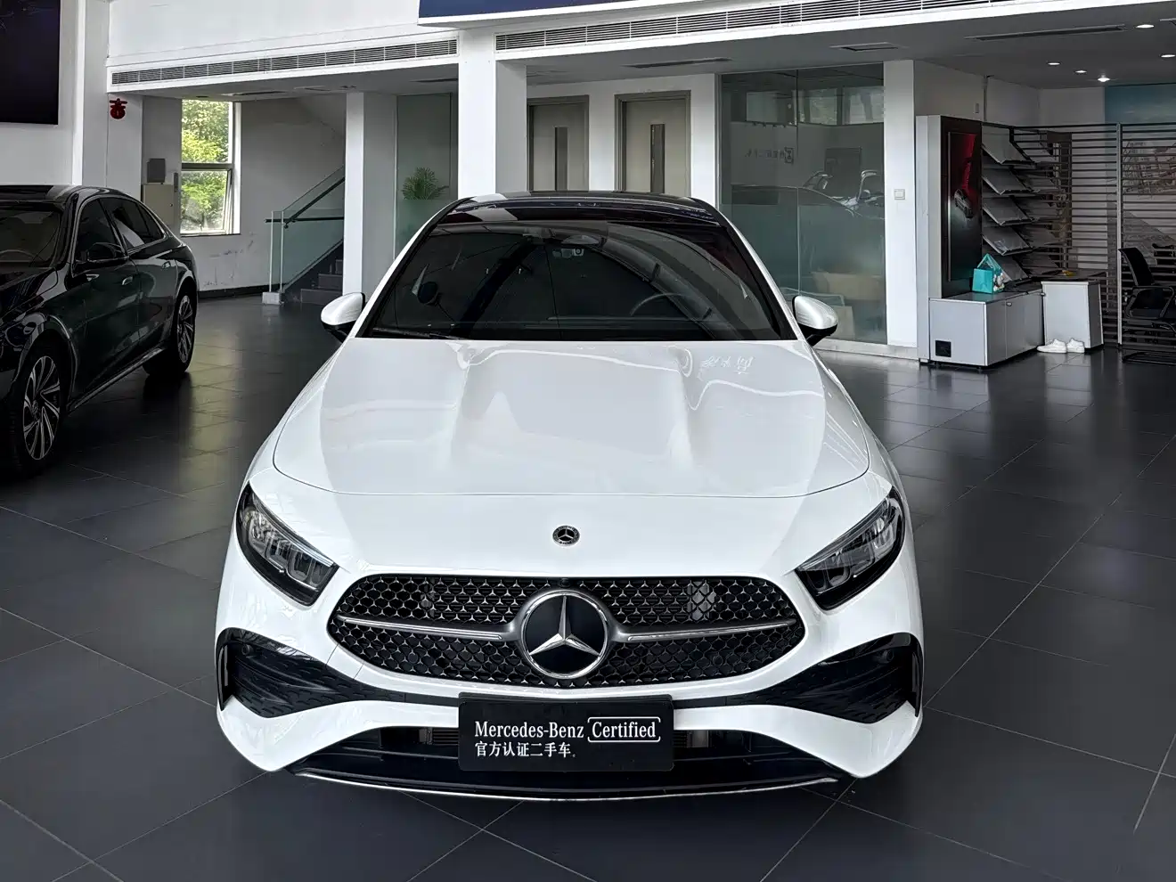 Mercedes-Benz A-Class 2024 Facelift A 200 L Fashion фото 2