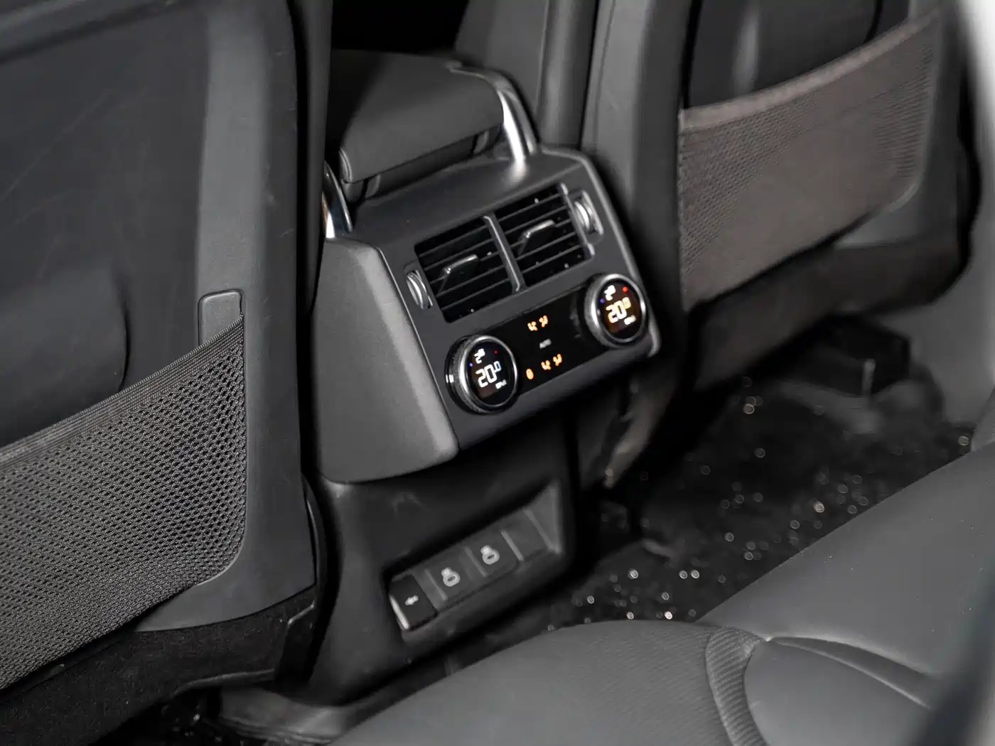 Land Rover Discovery 2024 Model 360PS S фото 20