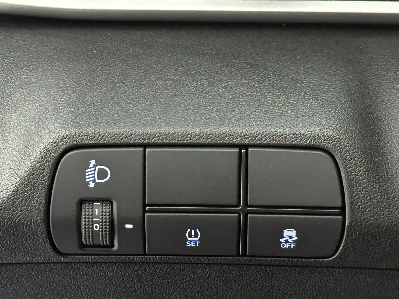 Hyundai Elantra 2022 1.5L CVT GLX Elite Edition фото 23