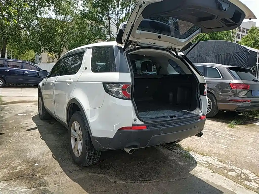 Land Rover Discovery Sport 2017 2.0T PURE фото 5