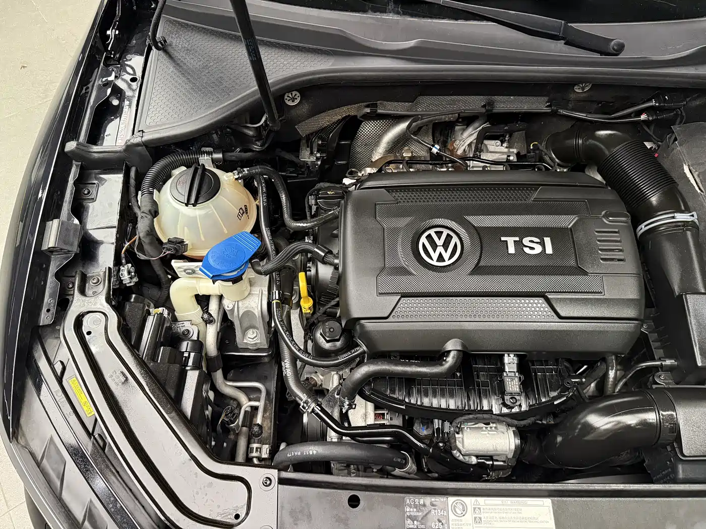 Volkswagen Passat 2017 330TSI DSG Luxury фото 15