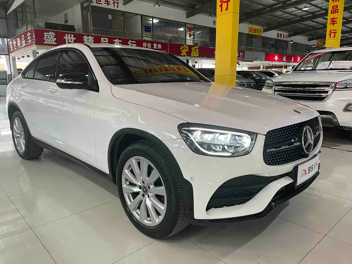 Mercedes-Benz GLC Coupe 2020 GLC 260 4MATIC Coupe SUV фото 3