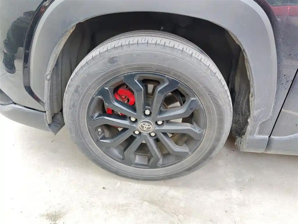 Toyota Frontlander 2023 2.0L CVT Leading Edition фото 25