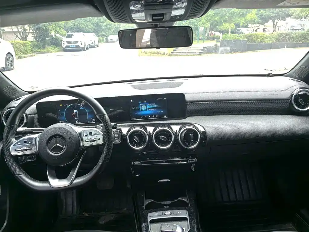 Mercedes-Benz A-Class 2020 A 180 L Sport Sedan фото 6