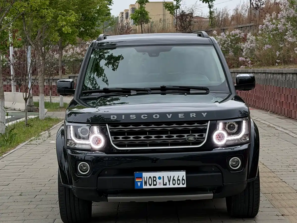 Land Rover Discovery 2012 5.0 V8 HSE фото 2