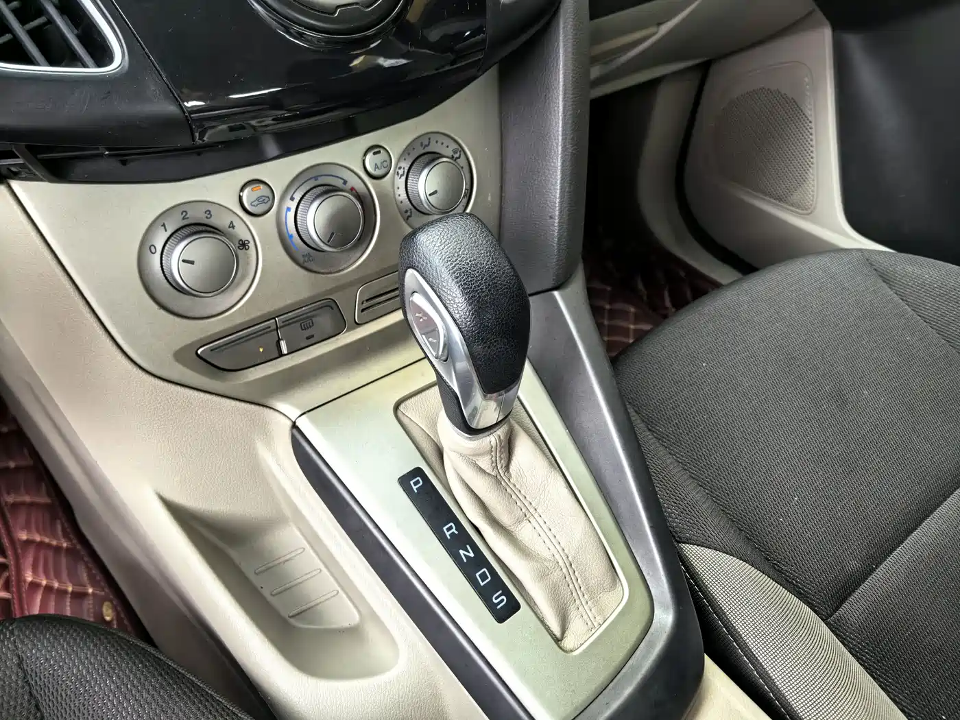 Ford Focus 2014 2012 Sedan 1.6L Automatic Comfort