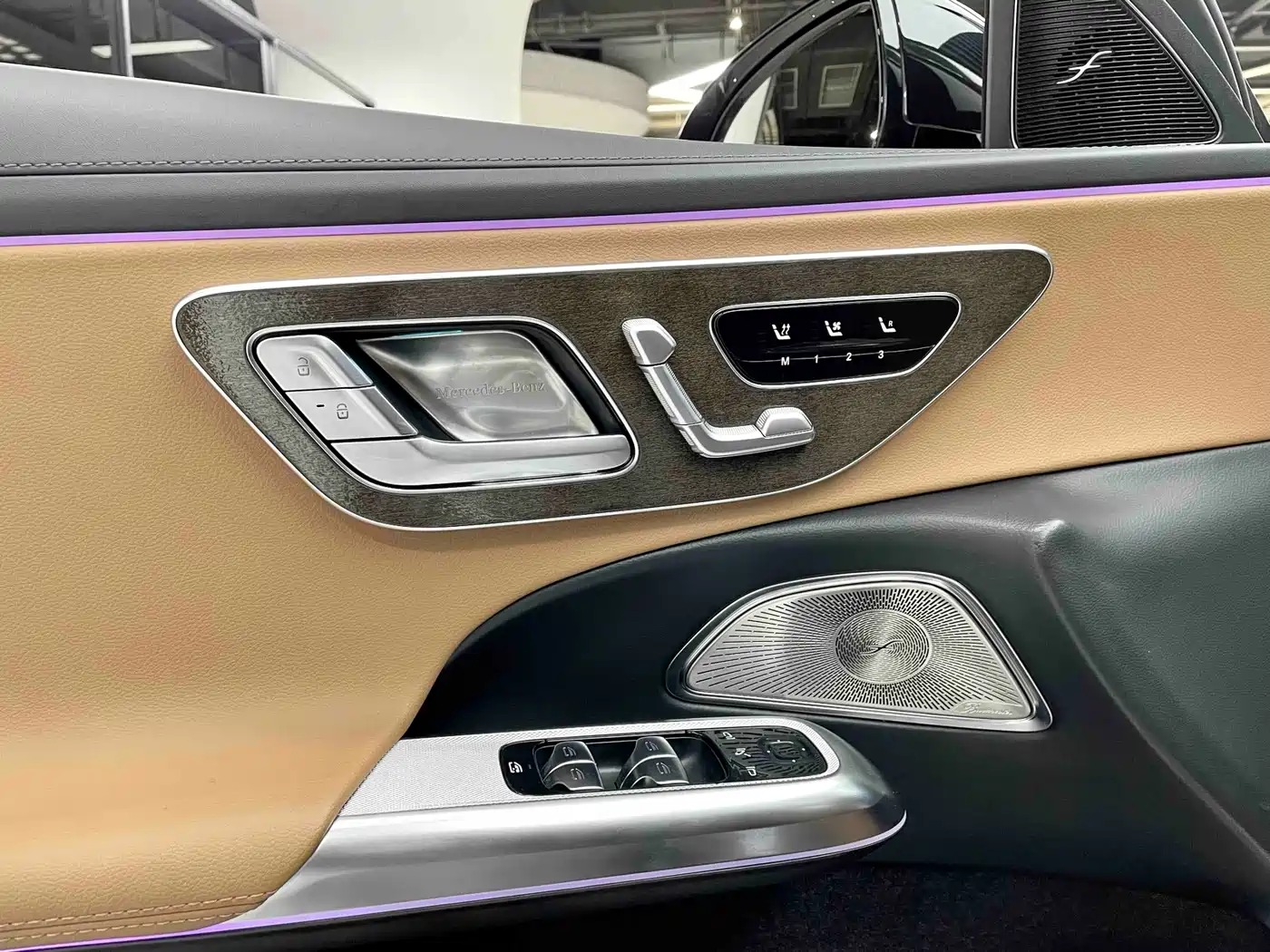 Mercedes-Benz E-Class 2025 E 300 L Luxury фото 5