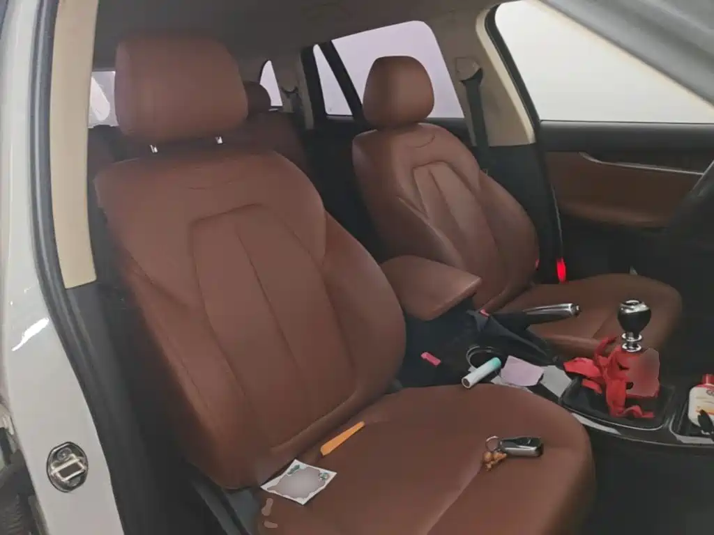 Hanteng Auto Hanteng X7 2017 2016 1.5T Manual Luxury Edition