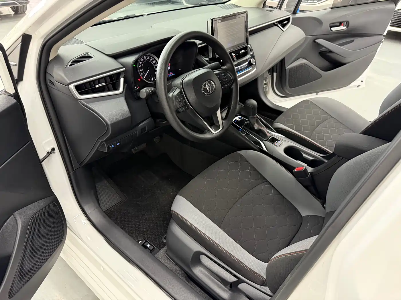Toyota Corolla 2023 1.2T Elite Edition фото 7