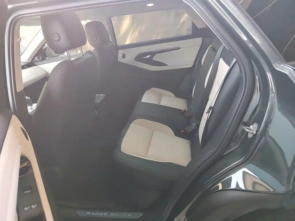 Land Rover Range Rover Evoque 2022 Range Rover Evoque L 249PS R-Dynamic Luxury Edition фото 17