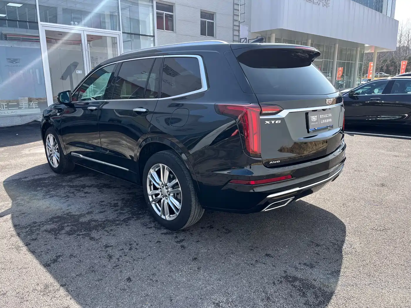 CADILLAC XT6