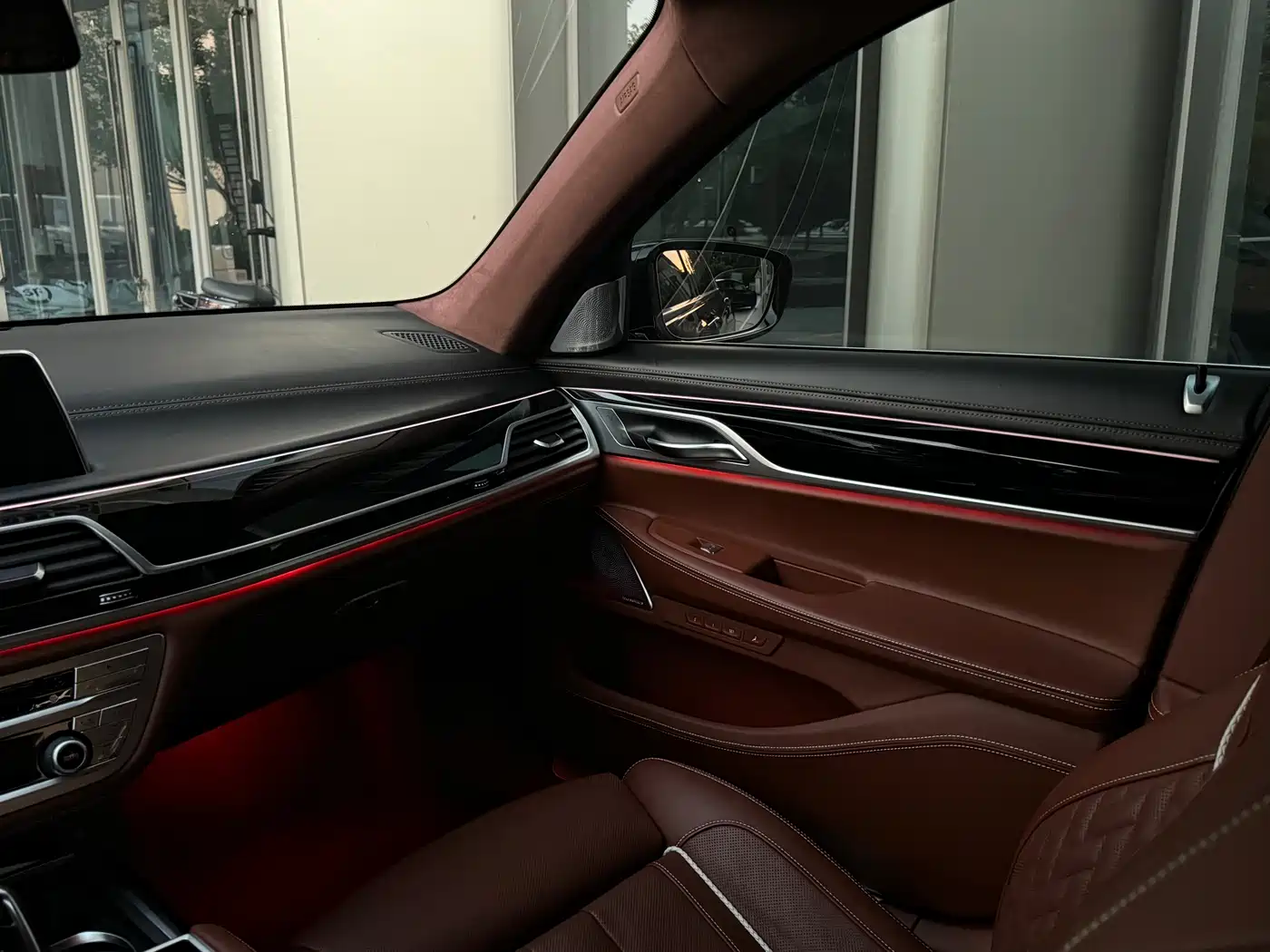 BMW 7 Series 2018 750Li xDrive M Sport Package фото 33