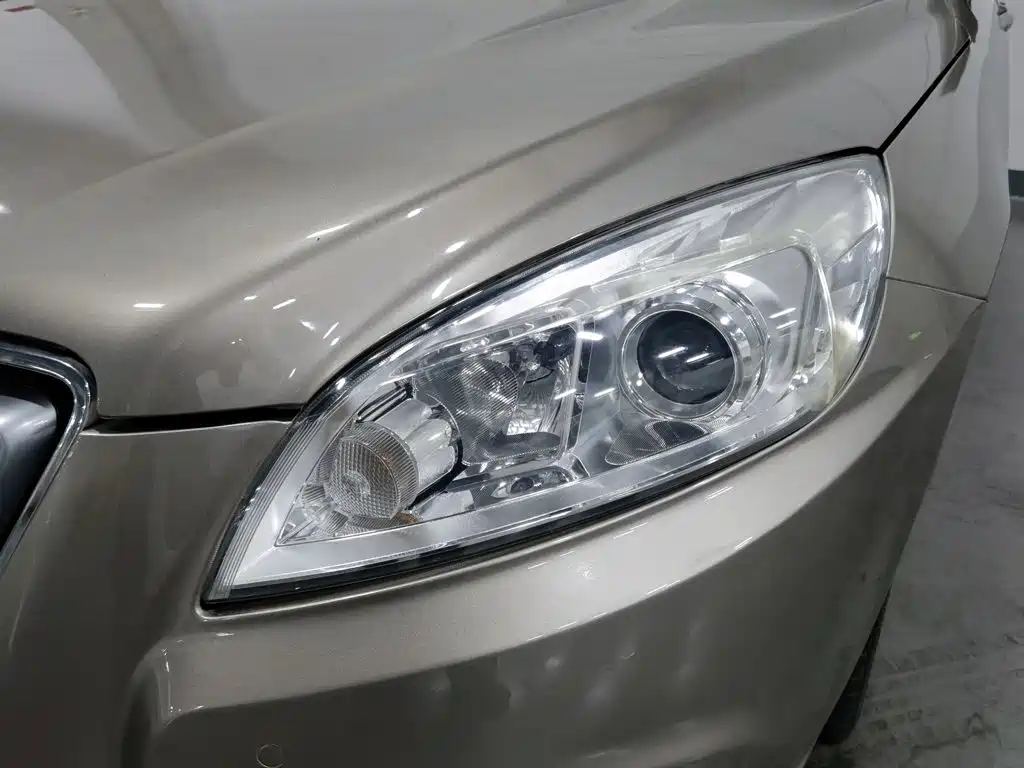 BAIC Senova D50 2015 2015 1.5L Manual Comfort Value Navigation Edition
