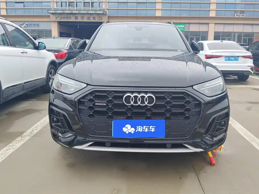 Audi Q5L 2023 40T Luxury Dynamic фото 2