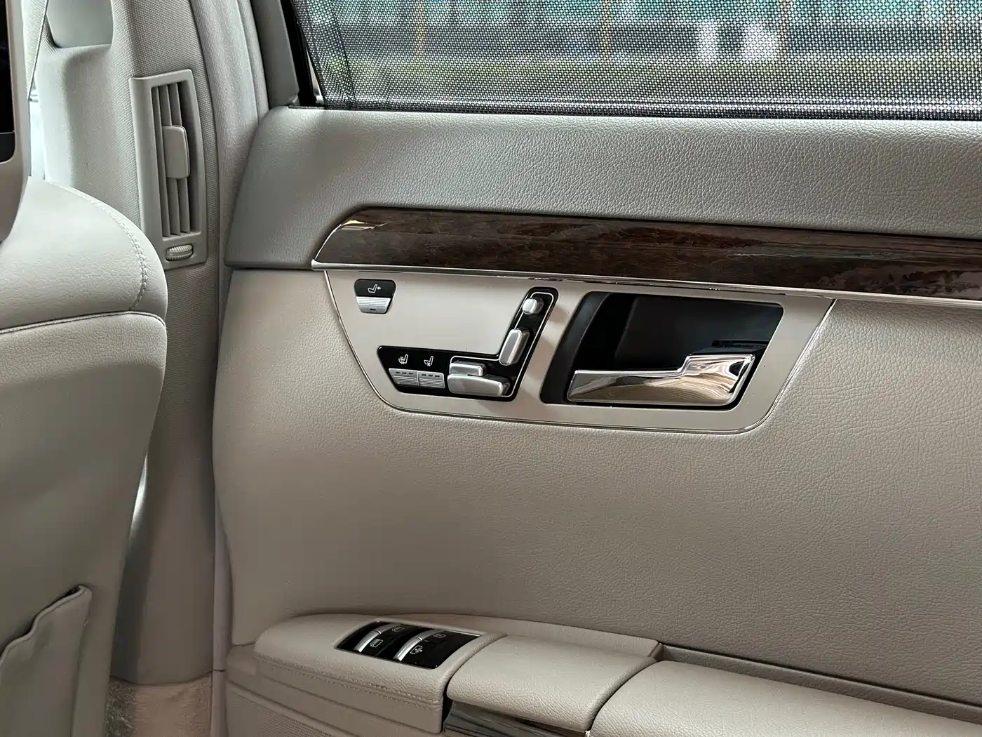 Mercedes-Benz S-Class 2010 S 300 L Business фото 15