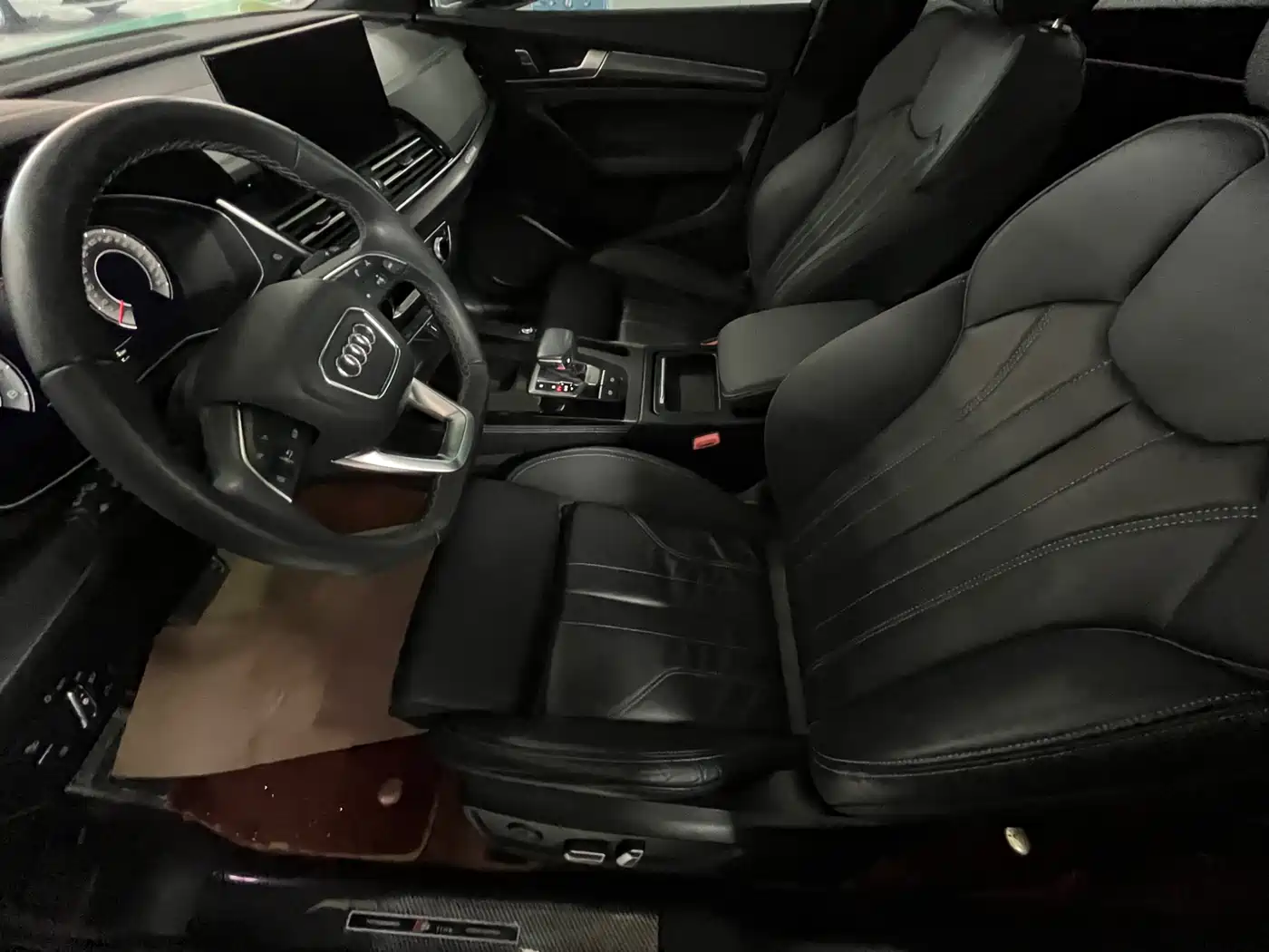 Audi Q5L 2024 Model 40 TFSI Luxury Dynamic фото 7