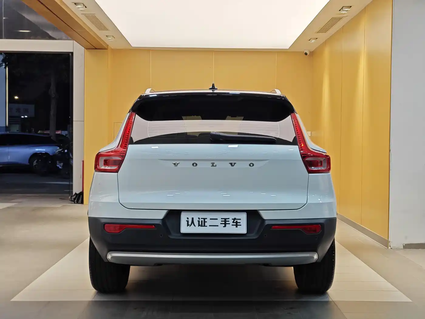 Фото 29 - Volvo XC40