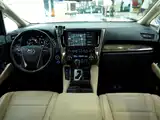 Фото 7 - Toyota Vellfire