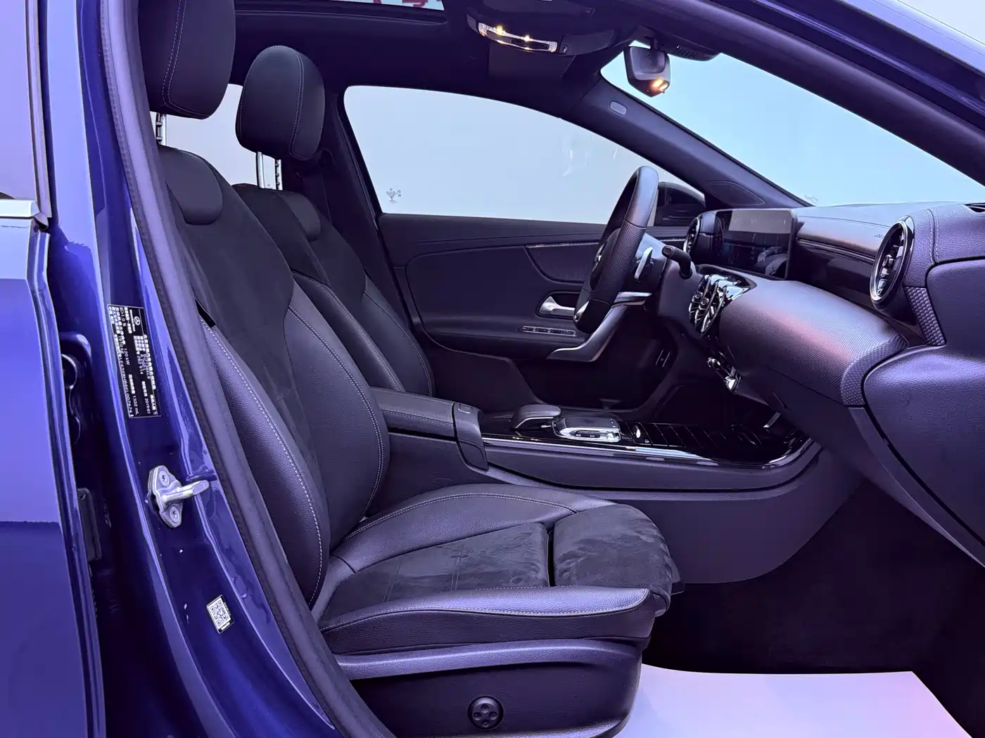 Mercedes-Benz A-Class 2019 Facelift A 200 L Sports Sedan фото 24