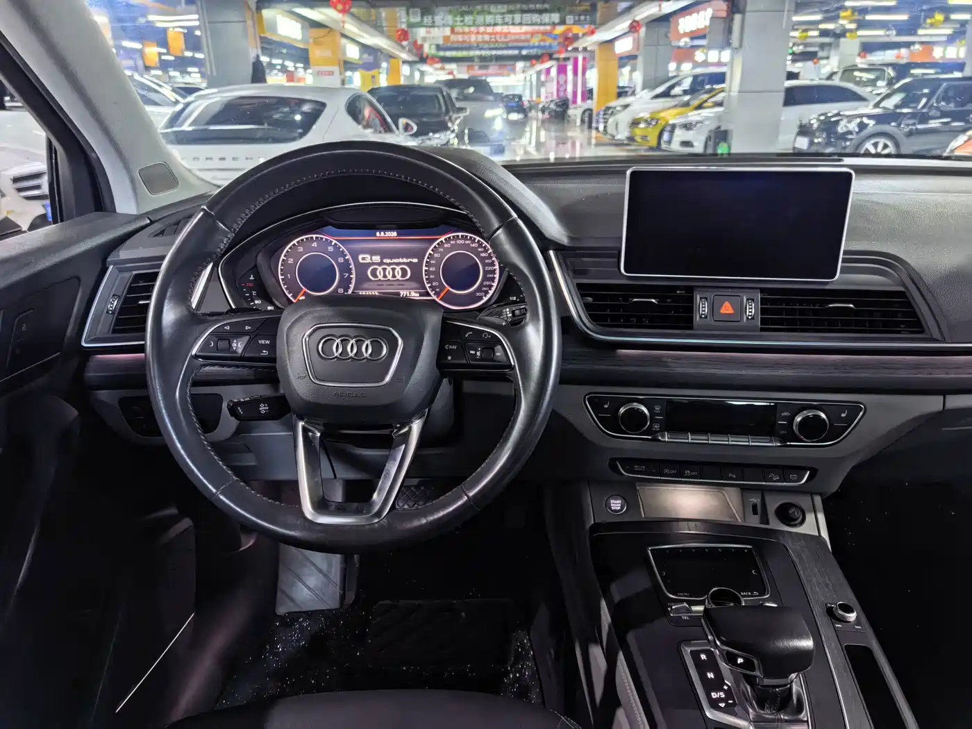 Фото 6 - Audi Q5L