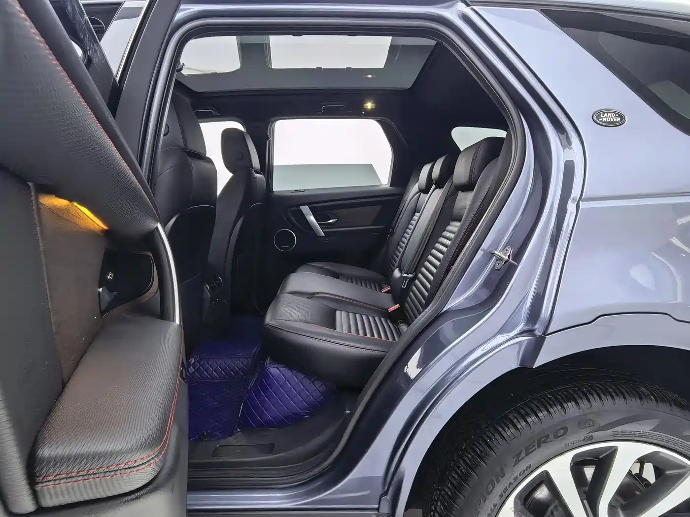 LAND ROVER DISCOVER SPORTS