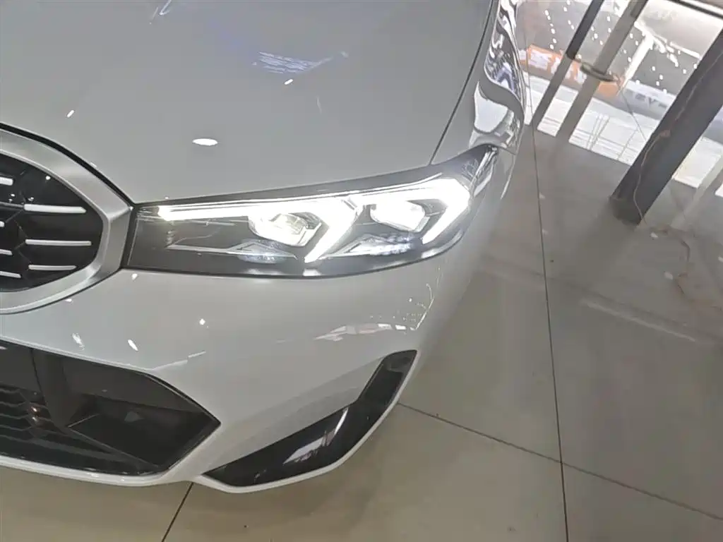 BMW 3 Series 2024 325Li M Sport Package фото 24