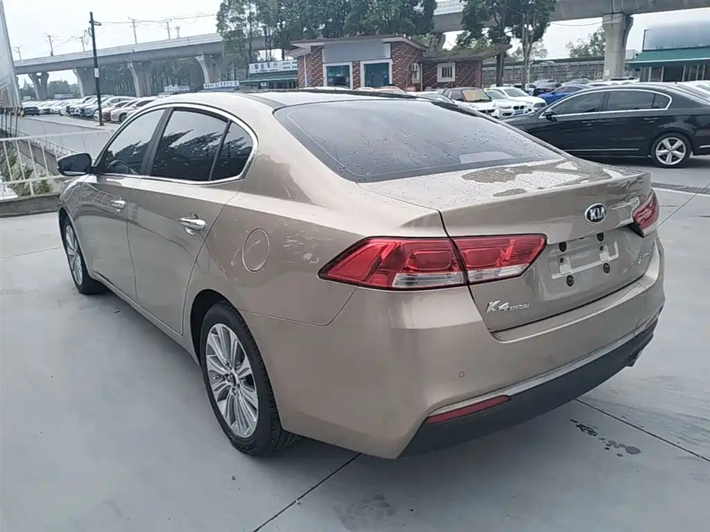 Kia K4 2015 1.8L Automatic GLS Special фото 5