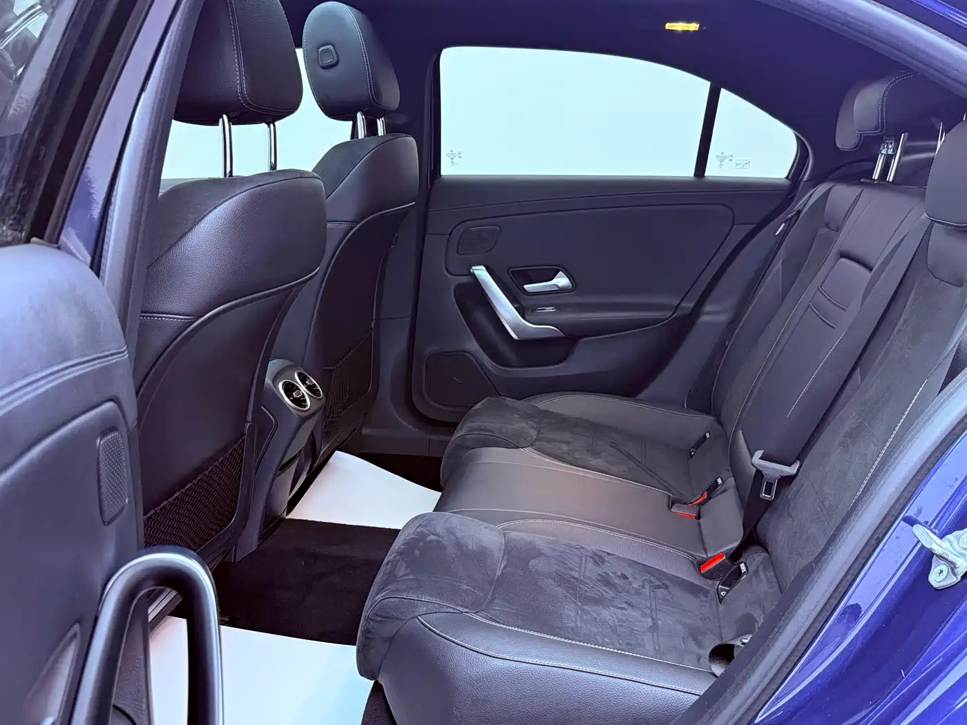 Mercedes-Benz A-Class 2019 Facelift A 200 L Sports Sedan фото 21