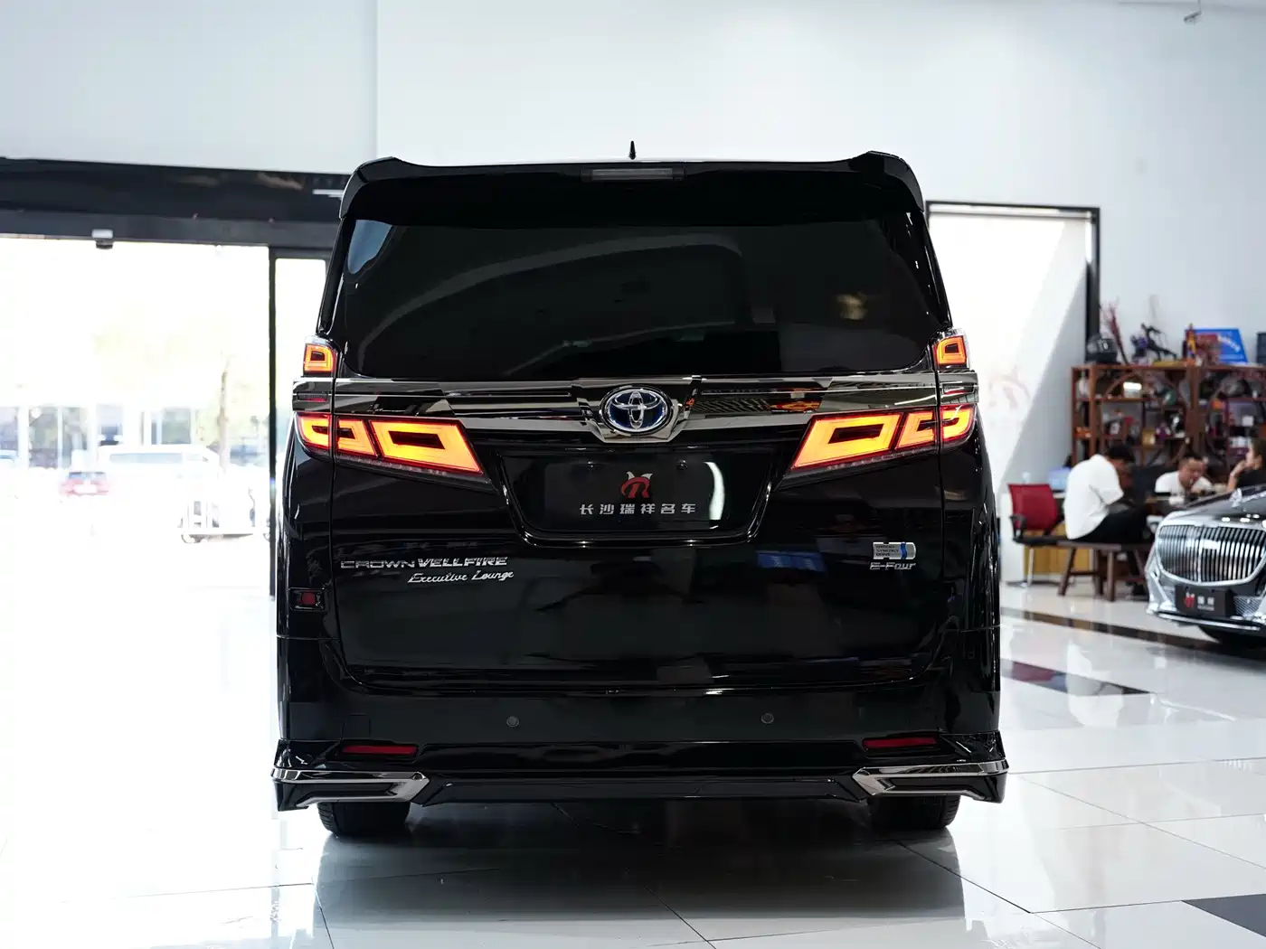 Toyota Vellfire 2022 2021 Crown Hybrid 2.5L HV Premium Edition