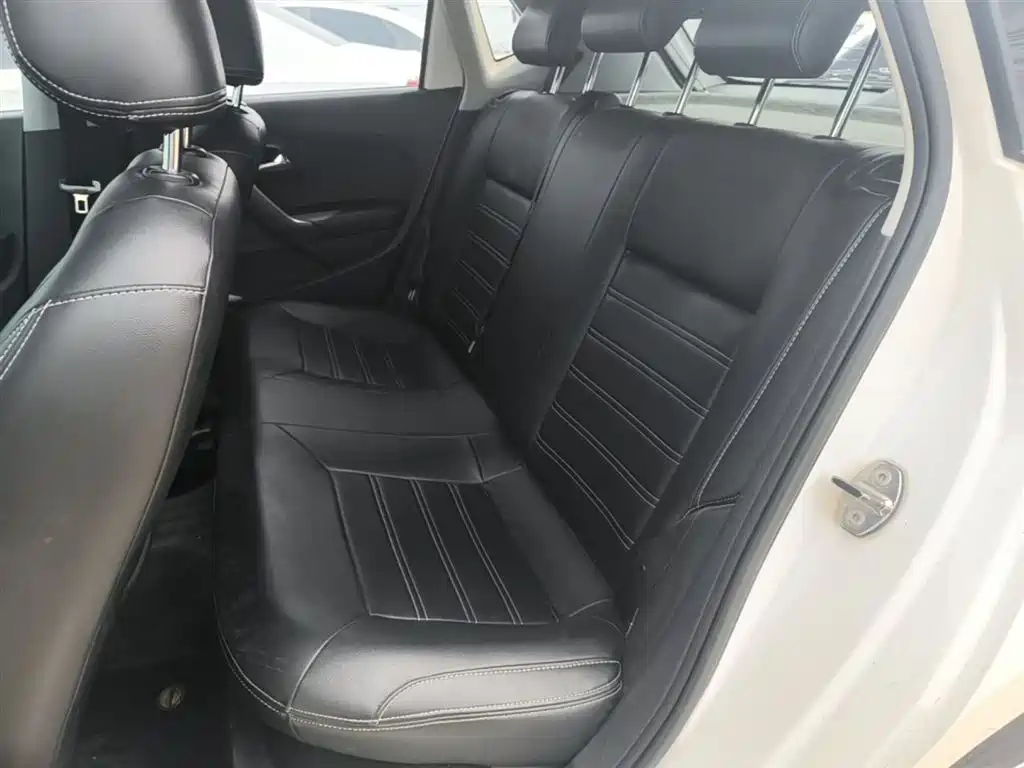 Volkswagen Polo 2016 1.4L Manual Trend фото 17