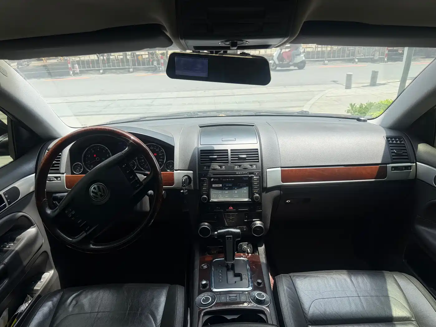 Volkswagen Touareg 2007 3.6L Luxury фото 8