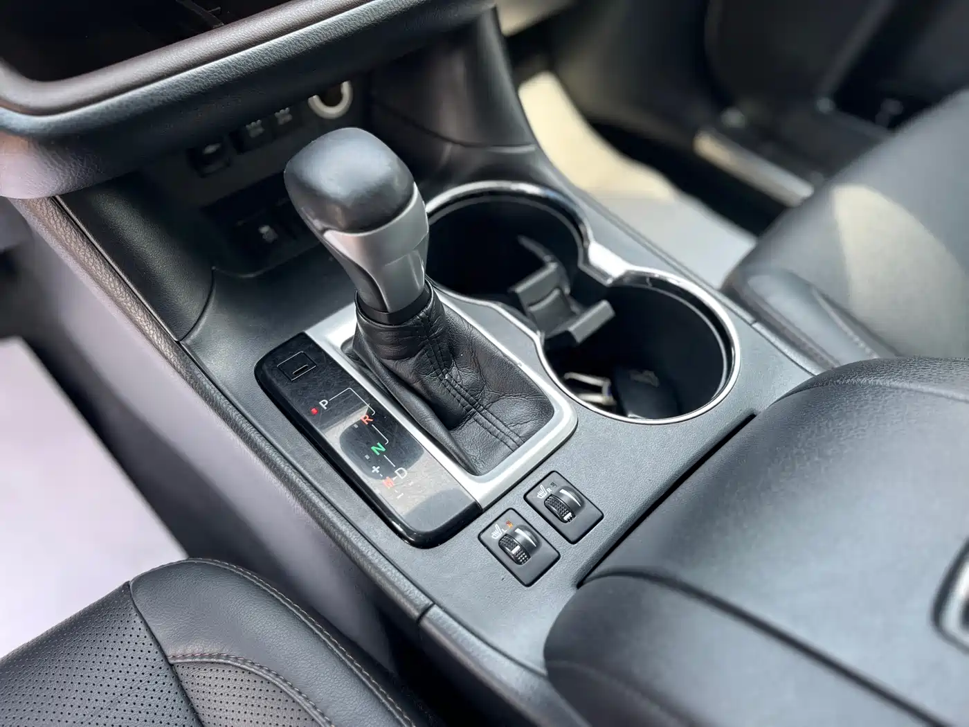 Toyota Highlander 2018 2.0T 4WD Premium 7-seater China VI фото 12