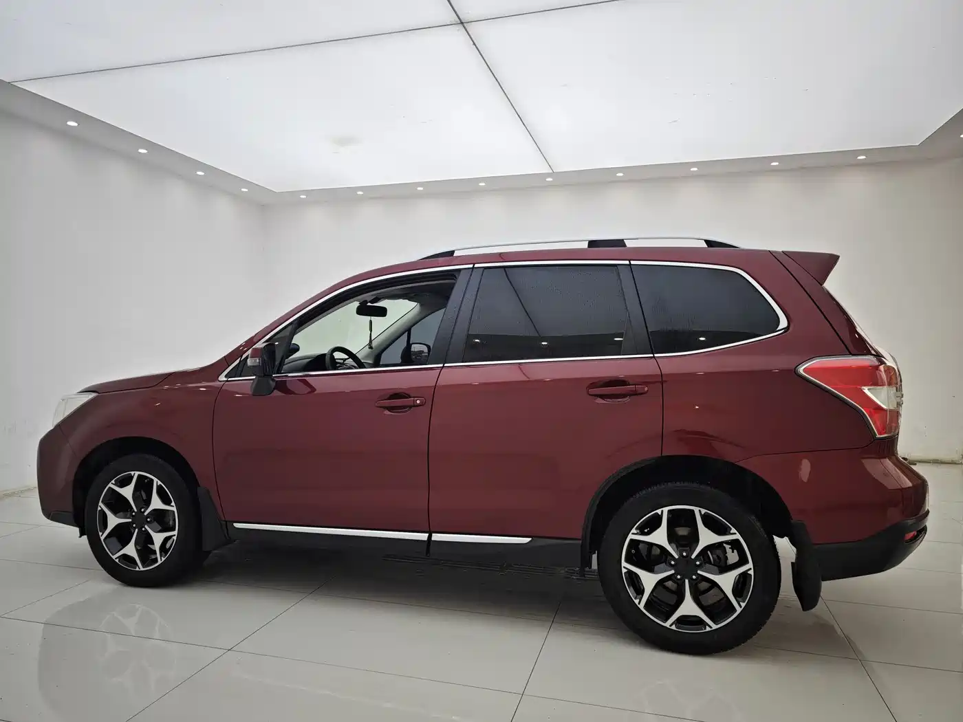 Subaru Forester 2013 2.5i Automatic Premium Edition фото 12
