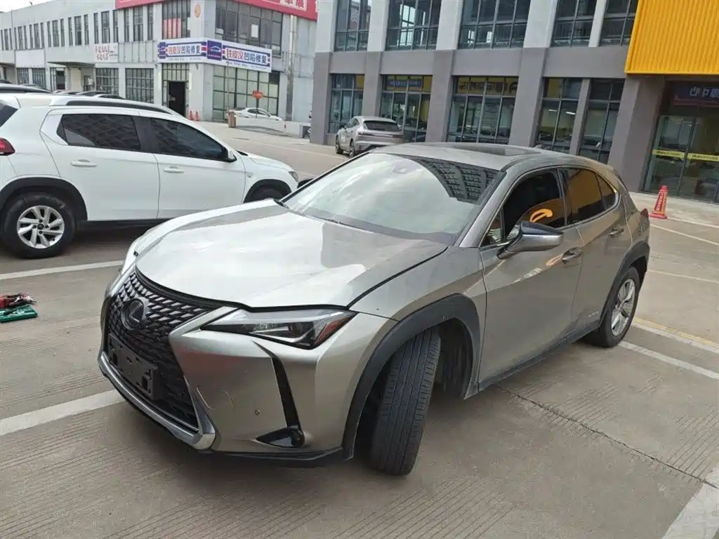 Lexus UX 2020 260h Explore Fun Edition China V