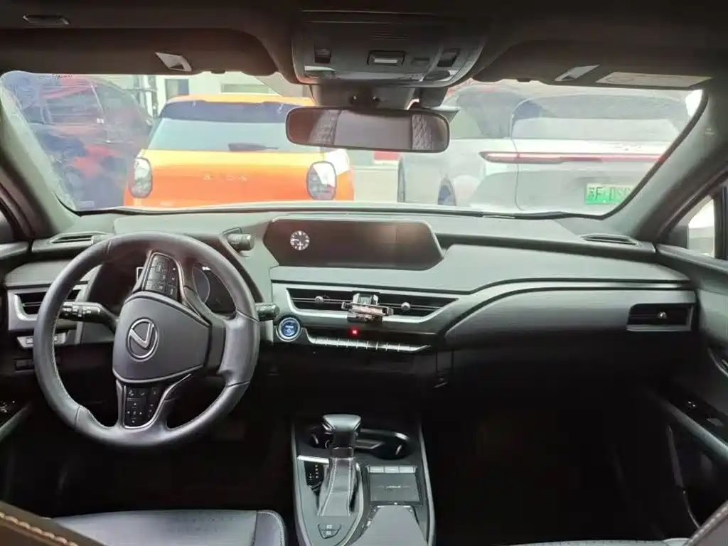 Lexus UX 2020 260h Explore Fun Edition China V фото 4