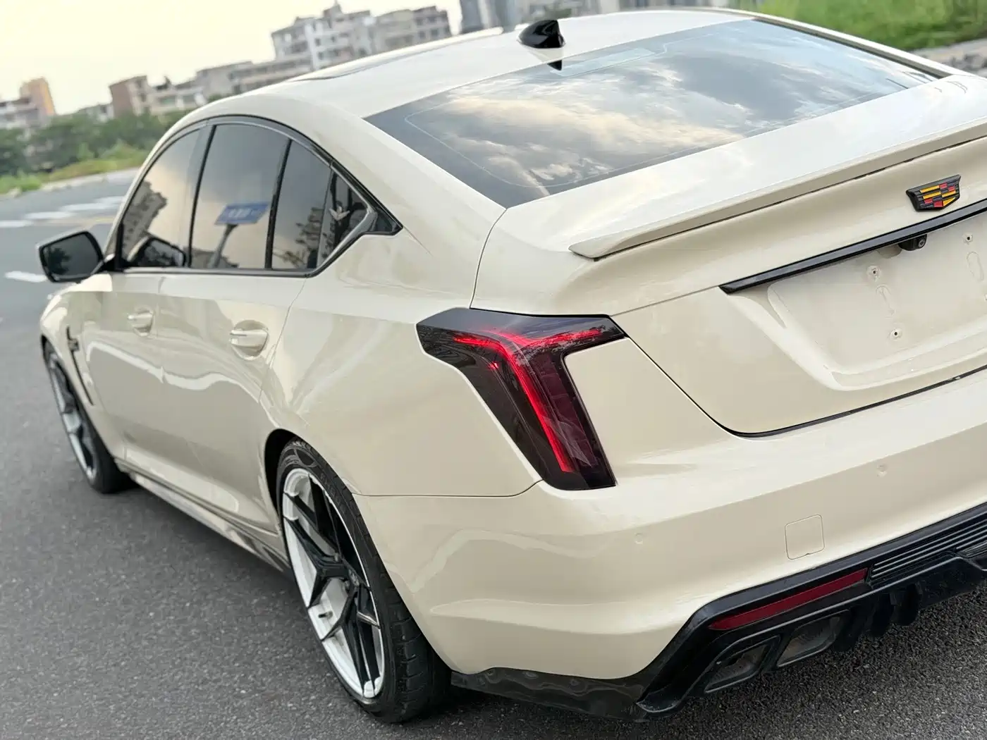 Фото 16 - Cadillac CT5