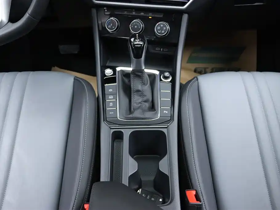Volkswagen Sagitar 2026 Model 30 Million Special Selection 300TSI DSG Surpass Edition фото 24